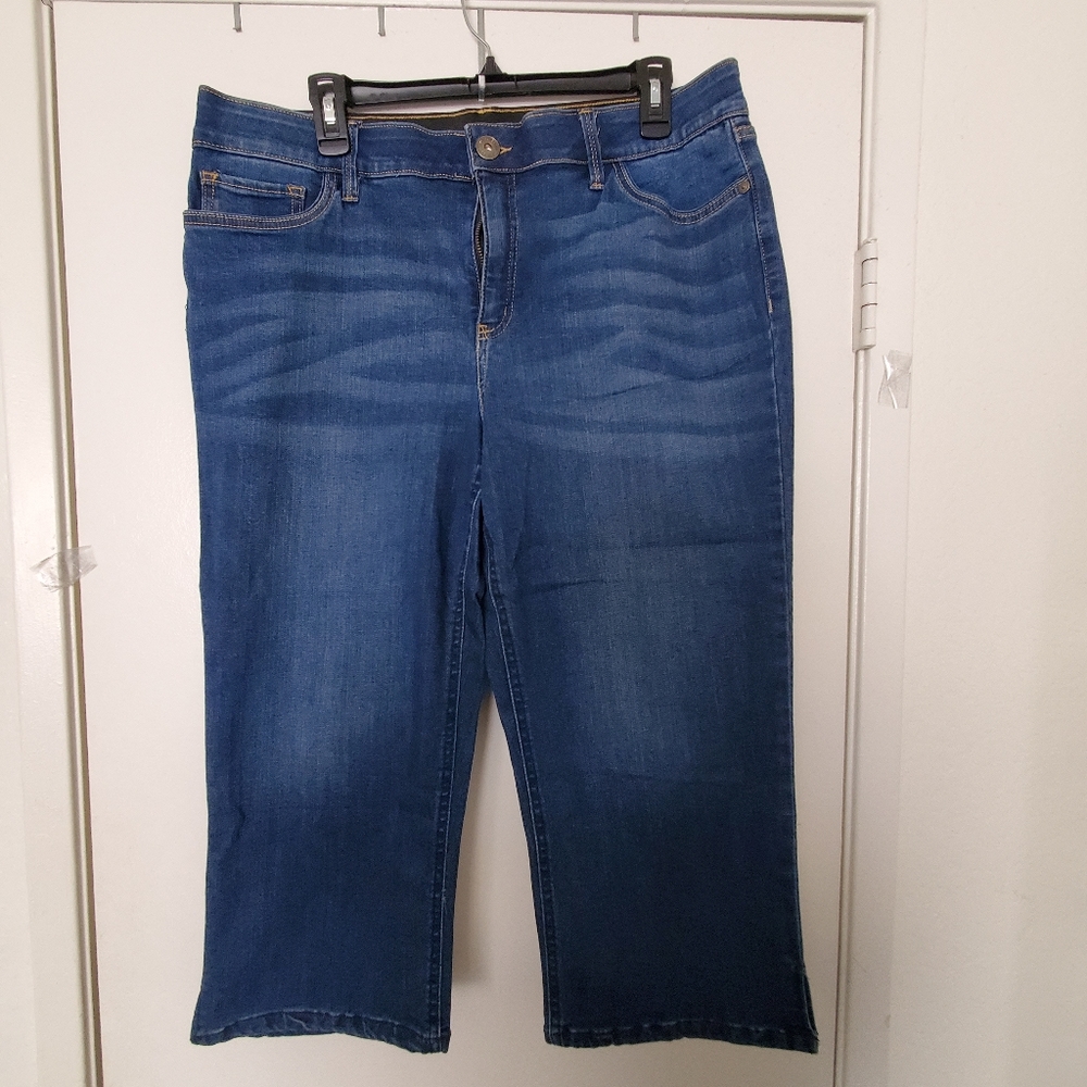 NWOT Liz Claiborne capri